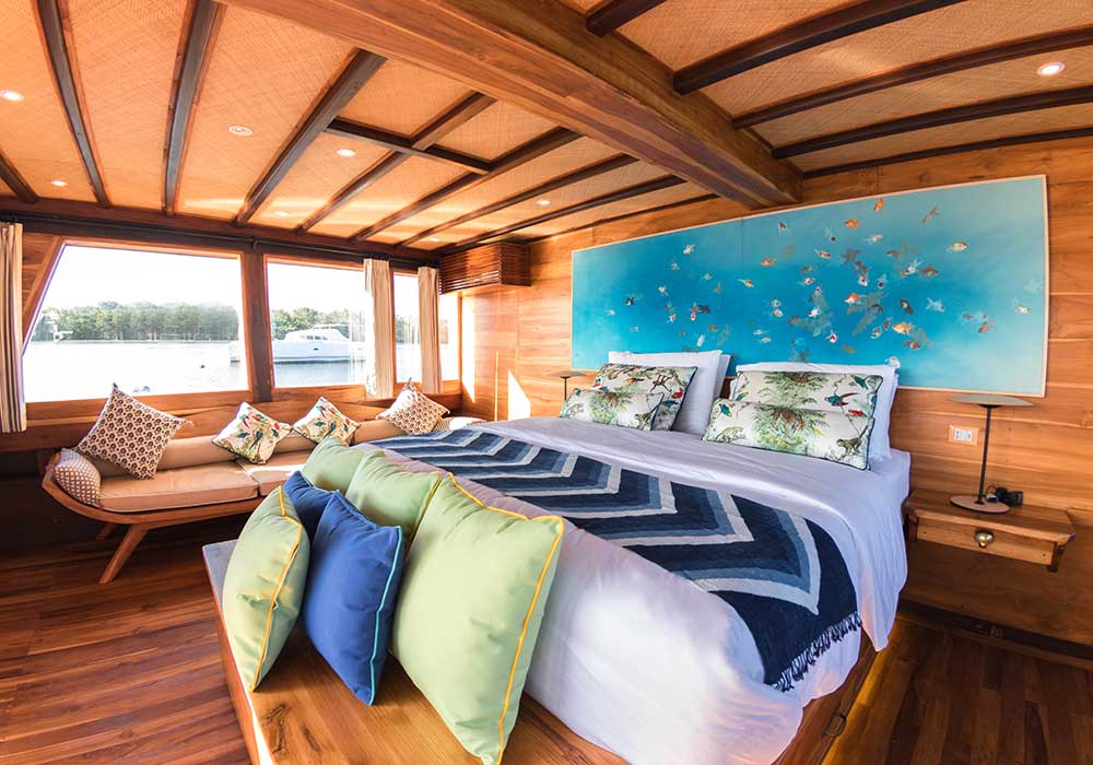 Cabin Room Komodo Boat Charters